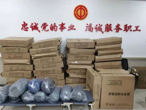 温柔 已抵达 企业为防疫一线女性捐赠卫生用品